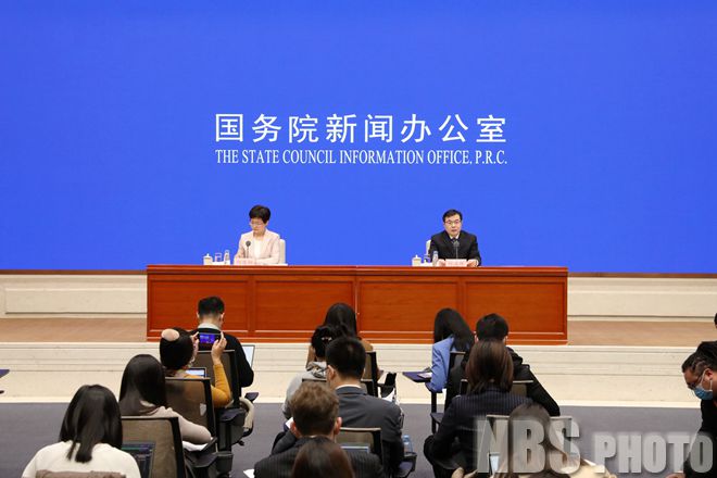 国家统计局新闻发言人就2021年10月份国民经济运行情况答记者问(图1)